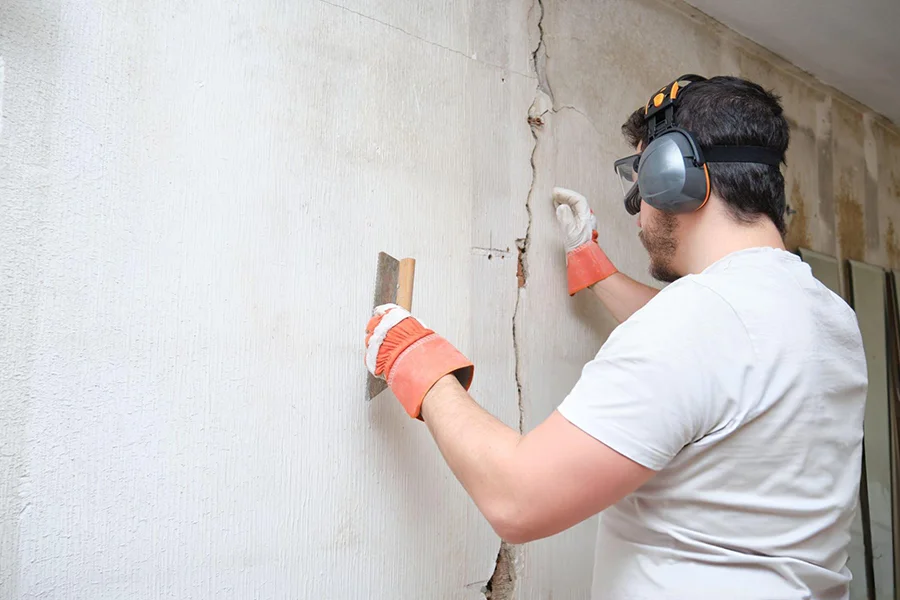 cracked wall structural repair Jeffersontown, KY